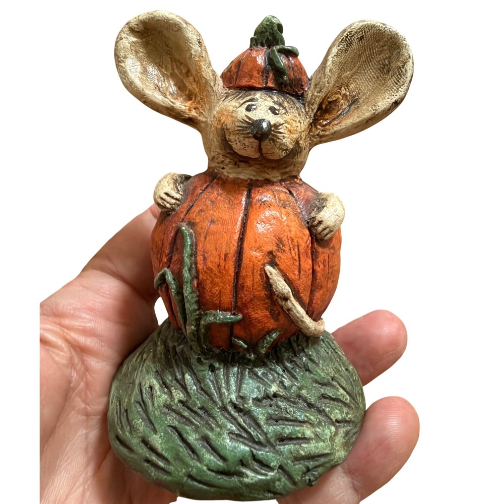 Vintage 1990 Mouse in Pumpkin Figurine Coomers American Crafts Harvest Decor